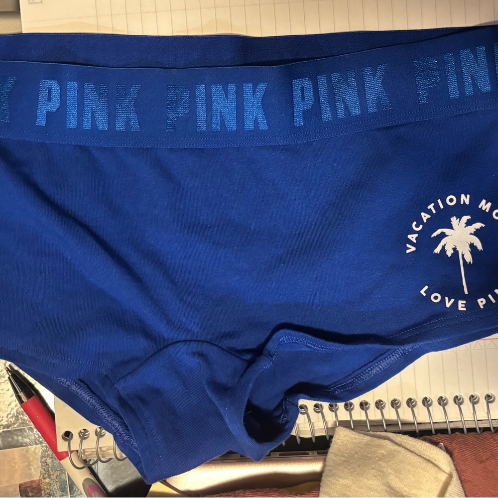 NWT VS PINK Boyshort panties